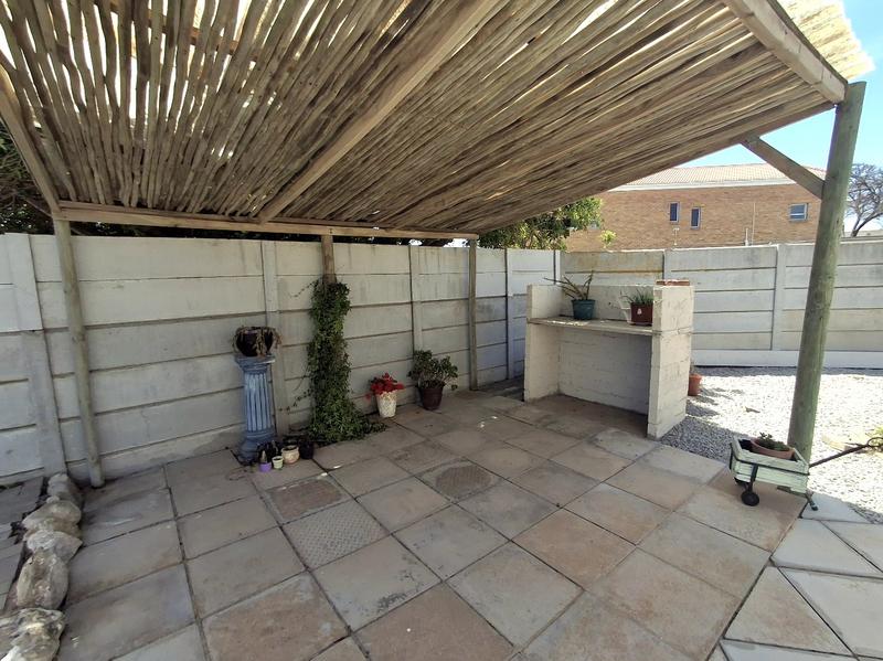 3 Bedroom Property for Sale in Britannia Bay Western Cape